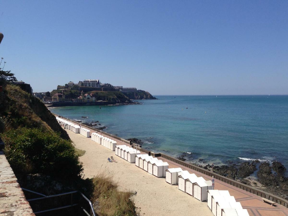Le Platgousset Apartment Granville Bagian luar foto